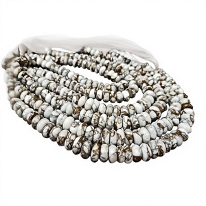 Perles rondes en howlite blanche naturelle, turquoise cuivrée, simples, 8 mm, vendues par brin de 8 pouces de long - Product Image 1