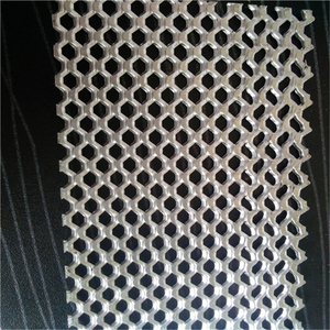 Panneau décoratif en métal à mailles d'aluminium pour murs et plafonds extérieurs - Product Image 4