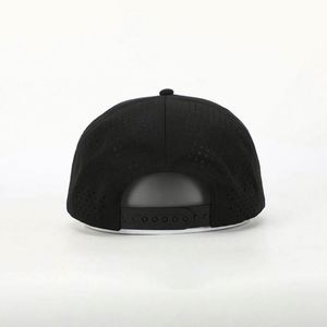 Casquette Snapback Hip-Hop Noire Personnalisée à 5 Panneaux avec Logo Brodé, Casquette de Sport à Visière Plate avec Trous Découpés au Laser, Vente en Gros - Product Image 5