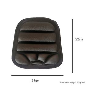 Cojín de Asiento 3D de Doble Cara para Motocicleta y Coche Eléctrico de Cuero Transpirable con Absorción de Impactos para Uso Universal en las Cuatro Estaciones - Product Image 5