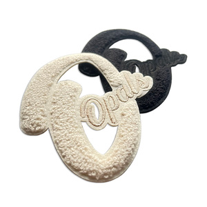 Patch brodé en chenille avec <span class=keywords><strong>motif</strong></span> de <span class=keywords><strong>lettres</strong></span> <span class=keywords><strong>personnalisé</strong></span> et adhésif thermocollant au dos - Product Image 4