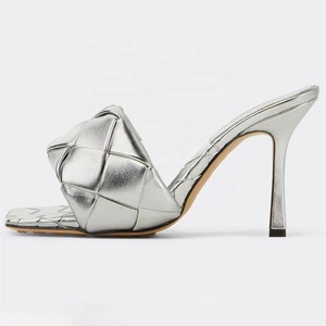 Nuovi Colori Personalizzati Sandali <span class=keywords><strong>con</strong></span> Punta Aperta Scarpe <span class=keywords><strong>con</strong></span> <span class=keywords><strong>Tacco</strong></span> Alto da Donna Estive Ciabatte da Esterno <span class=keywords><strong>con</strong></span> Cinturino Intrecciato - Product Image 6