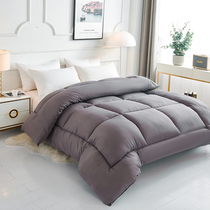 Couette matelassée douce personnalisée en microfibre hypoallergénique, vente en gros directe d'usine, literie d'hôtel - Product Image 1