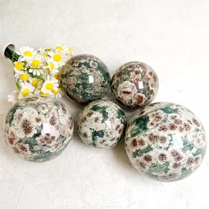 Vente en gros de sphères d'agate verte fleurie, boules de jaspe fleur de cerisier, cristaux de guérison, artisanat en cristal pour décorations d'Halloween - Product Image 4