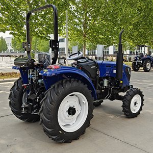 Tractor de Ruedas de 160HP con Cargador, Pico para Pacas, Caja de Cambios 8+2, Cabina con Aire Acondicionado, Certificación CE - Product Image 4