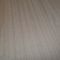 Panneau de meubles en contreplaqué de peuplier laminé mélaminé imperméable HENF 1220x2440mm pour projets de bureaux haut de gamme
