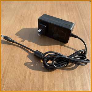 Adaptador de Corriente Alterna/Corriente Directa Tdx Tengdaxing 12V 4A con Salida Tipo C para Dispositivos de Belleza, Hogar Inteligente y Camas de Masaje - Product Image 5