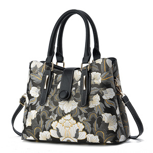 Nuevos Bolsos de Hombro de Cuero para Mujer, Bolsos de Mano Vintage Retro con Grabado, Bolso Clutch para Dama - Product Image 6