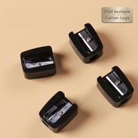 Taille-crayon cosmétique noir compact en plastique pour crayons à sourcils et à lèvres