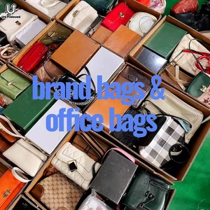 Bolsos de Lujo A6 Usados en Pacas, Bolsos de Diseñador Italianos de Segunda Mano, Venta al Por Mayor Directa de Fábrica, Bolsos de Mujer Preloved - Product Image 5