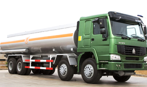 Venta Directa de Fábrica Nuevo Camión Cisterna de Combustible Diésel Sinotruck HOWO 8X4, 30000 Litros, 40cbm, 400HP, 15T GVW, Tanque de Acero - Product Image 5