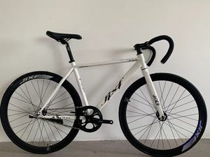 Vélo à pignon fixe pour adultes, cadre en alliage d'aluminium 700-28C, vélo de route unisexe tendance pour le cyclisme et la course, monovitesse - Product Image 6