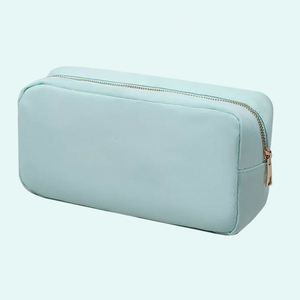 Sac de voyage durable et réutilisable en nylon rayé, grande capacité, imperméable, organiseur de voyage tendance, sac cosmétique durable, fermeture éclair - Product Image 4