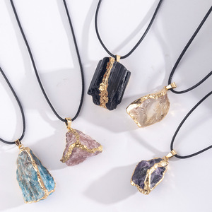 Kalung Liontin Batu Alam Perhiasan Batu Permata Tidak Beraturan Kalung Boho Hadiah Wanita Buatan Tangan Unik Manis untuk Dipakai Sehari-hari - Product Image 1