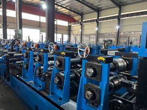 Automatische Stahl-<span class=keywords><strong>C</strong></span>-M-Pfetten-Rollformmaschine zur Dachziegelherstellung mit SPS-Steuerung und 15-25 m/min Formgeschwindigkeit - Product Image 4