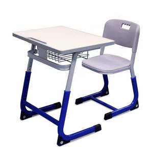 Ensemble <span class=keywords><strong>de</strong></span> bureau et chaise portable au design moderne et plaqué pour chambre ou école - Product Image 2