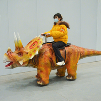 Équipement de parc d'attractions animatronique : Modèle de dinosaure électrique marcheur Triceratops pour centre commercial