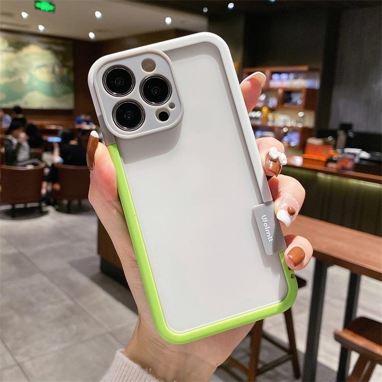 สีขาวและสีเขียว