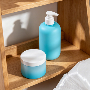 Set Personalizzato di Flaconi in Plastica Biodegradabile da 500ml con Pompa per Shampoo e Lozione e Vasetti per Crema Corpo - Product Image 2