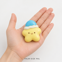 Figurine étoile souriante mignonne, corps jaune, chapeau bleu, mini taille paume, figurines cadeaux