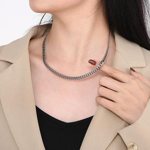 ขายส่งสร้อยคอทอง 18K และสแตนเลสแบบ Curb Chain สำหรับผู้ชาย ผู้หญิง และเด็กผู้ชาย - Product Image 4
