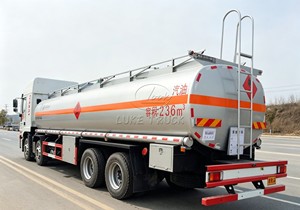 Camion-citerne à essence 8*4 en acier inoxydable à vendre, camion-citerne d'occasion pour le ravitaillement des camions - Product Image 3