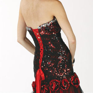 Cristal dos nu sans manches perlé <span class=keywords><strong>demoiselle</strong></span> <span class=keywords><strong>d</strong></span>'<span class=keywords><strong>honneur</strong></span> luxe chérie fleurs couleur rouge <span class=keywords><strong>Petite</strong></span> <span class=keywords><strong>robe</strong></span> sirène robes de mariée pour la mariée - Product Image 2