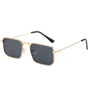 Óculos de sol da moda steampunk para homens e mulheres, nova caixa unissex, armações pretas douradas com lentes UV400 para PC