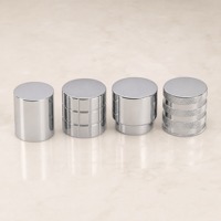 Bouchon de flacon de parfum en alliage de zinc magnétique robuste, personnalisable en usine avec logo en relief ou débossé, fermeture de parfum gravée mat, vente en gros