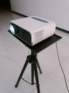 Precio de Fábrica al por Mayor, Nuevo Mini Proyector Inteligente 4K Android 9.0, Portátil, Auto HD LCD Q5 2024, Innovación en Mini Proyectores para el Hogar - Product Image 2