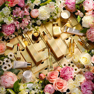 <span class=keywords><strong>Calendrier</strong></span> <span class=keywords><strong>de</strong></span> <span class=keywords><strong>l</strong></span>'<span class=keywords><strong>Avent</strong></span> <span class=keywords><strong>de</strong></span> <span class=keywords><strong>Luxe</strong></span> Beauté : Coffret Cadeau Cosmétique et Maquillage Exquis, Design Matelassé Fil Doré, Boîte en Forme <span class=keywords><strong>de</strong></span> Livre pour <span class=keywords><strong>Femme</strong></span> - Product Image 6