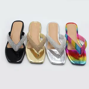 Zapatillas de mujer con diamantes de imitación brillantes de África, Sandalias de tacón plano de nuevo diseñador para damas, chanclas de verano 2023