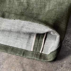 Jeans en denim selvedge japonais épais pour fabricants de vêtements, avec logo personnalisé, en denim brut, coupe large et baggy pour hommes - Product Image 4