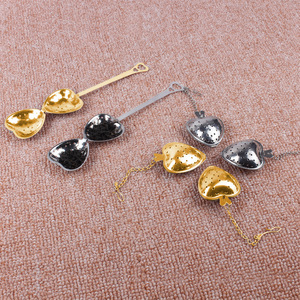 Custom-made 304 stainless steel heart-shaped <b>tea</b> strainer with handle and chain. - Product Image 2