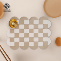 Nouveau Tapis de Table Classique en Vinyle PVC Imperméable Effet Cuir Tressé pour Cuisine – Vente Chaude