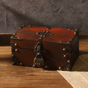 Caja de joyería de madera estilo vintage con cerradura de combinación, cofre del tesoro para guardar coleccionables y accesorios para escape rooms - Product Image 1