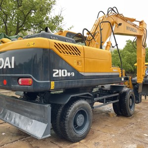 รถขุดล้อยางฮุนได รุ่น 210W-9 ผลิตในเกาหลีใต้ รถขุดฮุนไดมือสอง รุ่น 210 รถขุดล้อยาง 210W-7 210 ในเซี่ยงไฮ้ ประเทศจีน - Product Image 3