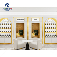 Design d'intérieur de boutique de parfums haut de gamme, vitrine de présentation de parfums en marbre et bois sur mesure, décoration murale pour boutique de cosmétiques
