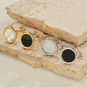 بيع بالجملة من المصنع خواتم مفتوحة من الفولاذ المقاوم للصدأ مطلية بالفضة مستديرة من قشرة العقيق الأسود الطبيعي المطلي بالذهب عيار 18 - Product Image 2