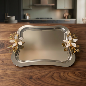 Plateau de service décoratif élégant en métal, plateau à un niveau en aluminium poli avec poignée florale pour cuisine, table à manger, maison, mariage - Product Image 3