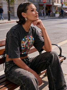 Camiseta Corta de Algodón Grueso para Mujer, Estilo Urbano Personalizado, Vintage, Lavada, Desgastada, con Parches, Estampado Y2K - Product Image 4