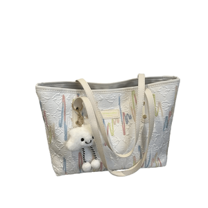 Nouveaux grands sacs fourre-tout en toile pour femme 2025, sacs à main mignons et kawaii pour femme, sacs de couleur arc-en-ciel tendance pour les trajets quotidiens, vente en gros - Product Image 4