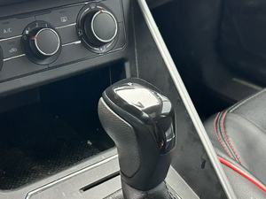 <span class=keywords><strong>Volkswagen</strong></span> <span class=keywords><strong>Polo</strong></span> 2021 1.5L LHD con Sedili in Pelle, Cambio Automatico, Pneumatici R16, Telecamera Posteriore, Guida a Sinistra, Auto Usata a Prezzo Vantaggioso - Product Image 4