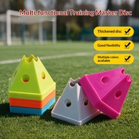 Kerucut latihan sepak bola berbentuk bunga pentagonal Naili, terbuat dari PE, dengan lubang, untuk latihan ketangkasan dan peralatan olahraga.