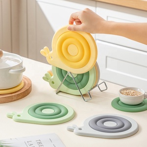 Sous-plat en silicone motif escargot de dessin animé, résistant à la chaleur, écologique, tapis de cuisine souple <span class=keywords><strong>pour</strong></span> casseroles et tasses - Product Image 2