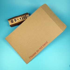 Enveloppes rigides en carton personnalisées avec logo, format <span class=keywords><strong>A4</strong></span> C4, <span class=keywords><strong>dos</strong></span> renforcé, « Ne pas plier », en papier kraft, pour documents, photos, envois postaux, vente en gros - Product Image 1