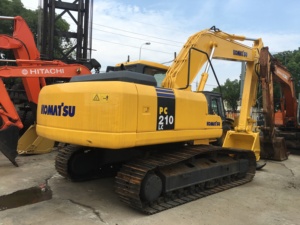 Excavadora Komatsu PC210 Usada, Modelo 2021, 2000 Horas, Buen Estado de Funcionamiento, Excavadora de Cadenas en Venta - Product Image 2