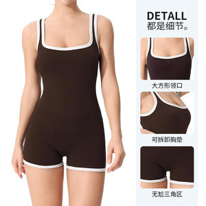 Combinaison de sport pour femmes avec soutien-gorge rembourré, bretelles spaghetti, col carré, dos nu, 100% polyester, ensemble court pour yoga, fitness, course à pied, entraînement - Product Image 4