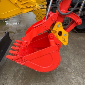 Excavadora Kubota U35 usada original de Japón, 3.5 toneladas, miniexcavadora de cola cero, en stock, lista para enviar, en buen estado de funcionamiento. - Product Image 6