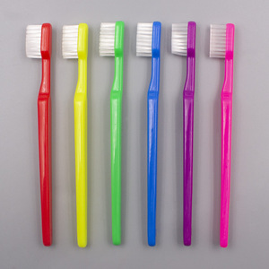 แปรงสีฟันเด็กพร้อมขนแปรงไนลอนนุ่ม ด้ามจับหลากสี ขนาดปกติ ใช้ในบ้าน - Product Image 2